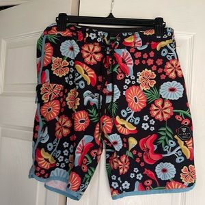 Swim trunks -men flower Vissla no net swim trunk.